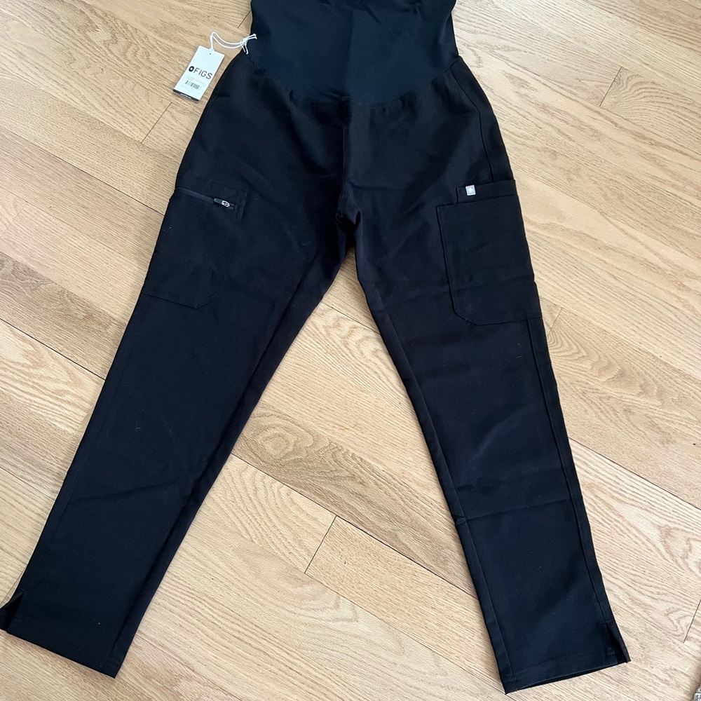 FIGS maternity XSP NWT black scrubs